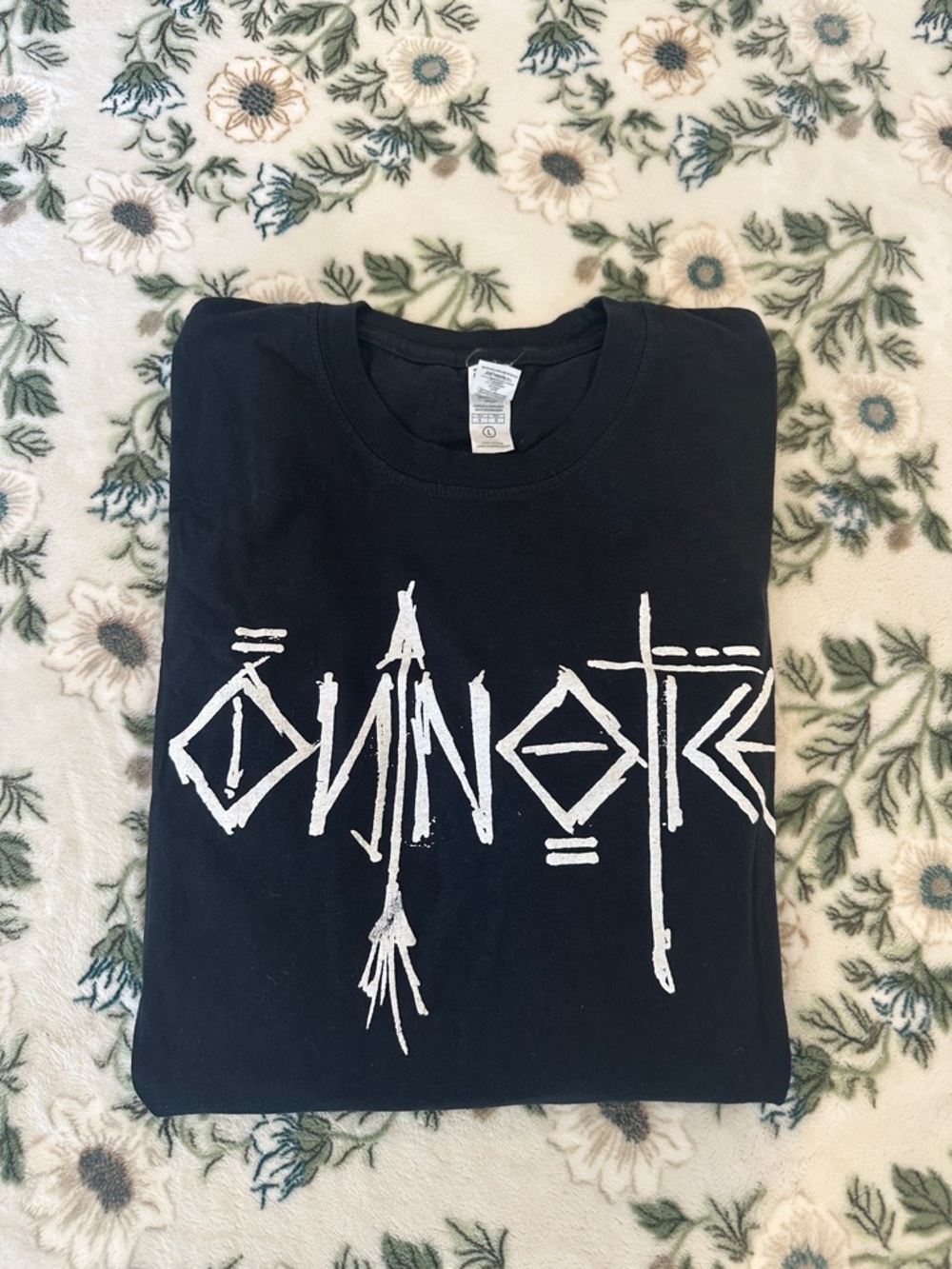 Tee shirt